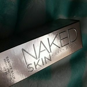 URBAN DECAY Naked Skin